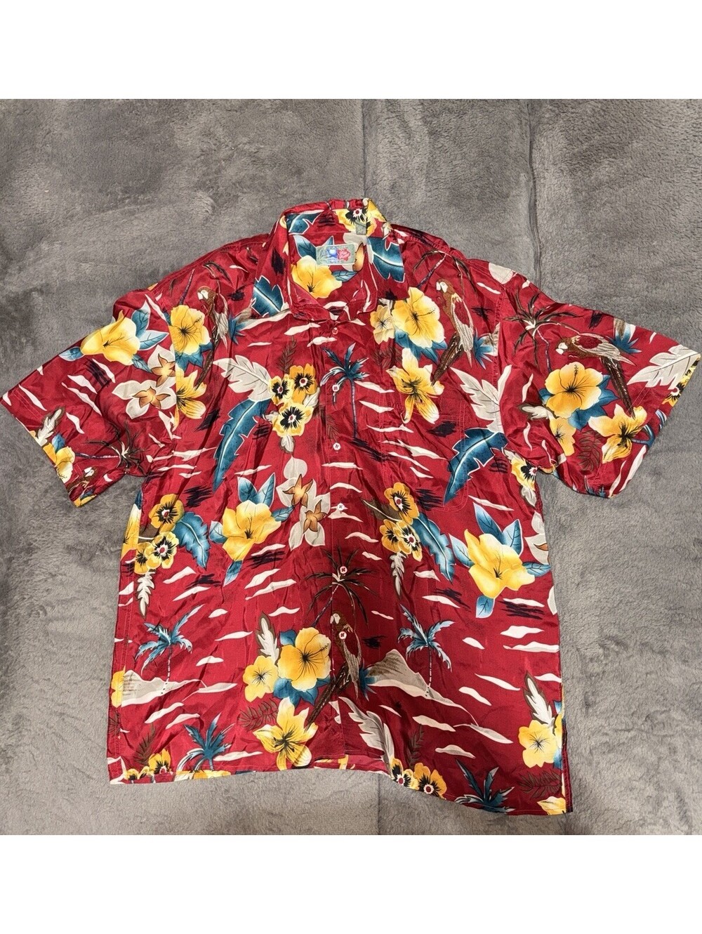 Hilo Hattie Hawaiian Aloha Shirt Men Large Red Floral Parrot